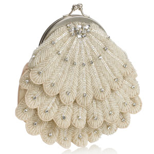 Super Bride Scalloped Frame Clutch
