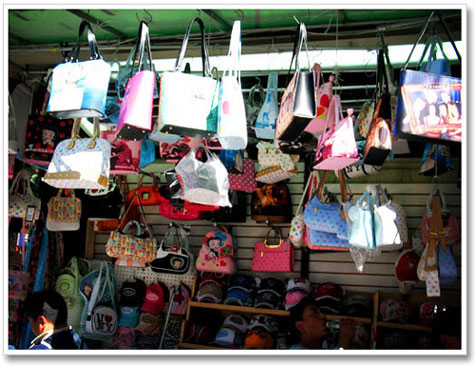 Designer Purses on Canal Street (New York) | Handbag Blog - RIONI