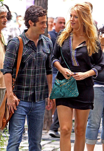 A Peek at Gossip Girl Fashion | Handbag Blog - RIONI