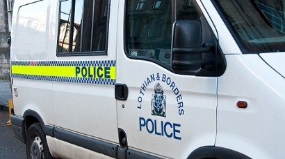 Robber Steals Handbag And Wig During New Years